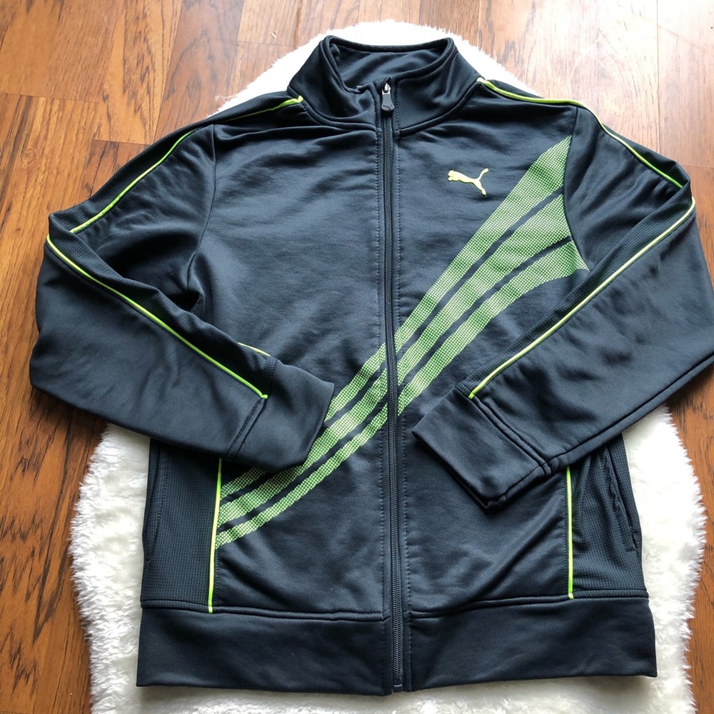 Puma boys zipup track jacket large (14-16)